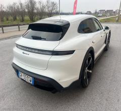 Auto - Porsche taycan 4 cross turismo