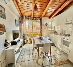 Appartamenti in Vendita - Casa indipendente in vendita a siracusa riviera dionisio