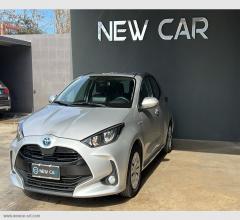 Auto - Toyota yaris 1.5 hybrid 5p. business