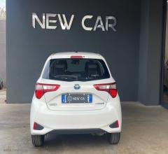 Auto - Toyota yaris 1.5 hybrid 5p. business