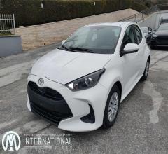 Auto - Toyota yaris 1.5 hybrid 5p. active