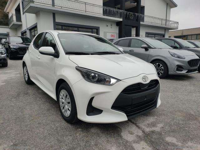 Auto - Toyota yaris 1.5 hybrid 5p. active