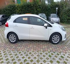 Auto - Kia rio 1.2 cvvt 5p. active