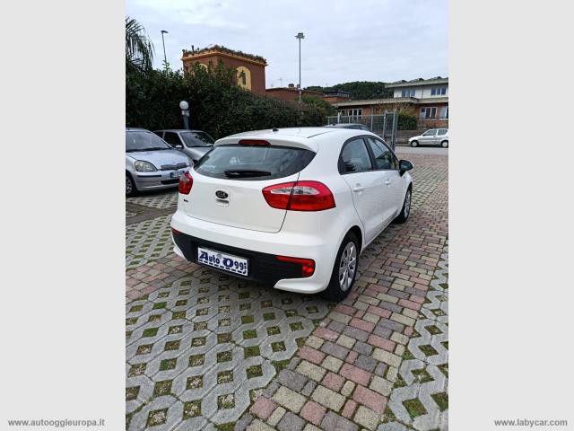 Auto - Kia rio 1.2 cvvt 5p. active