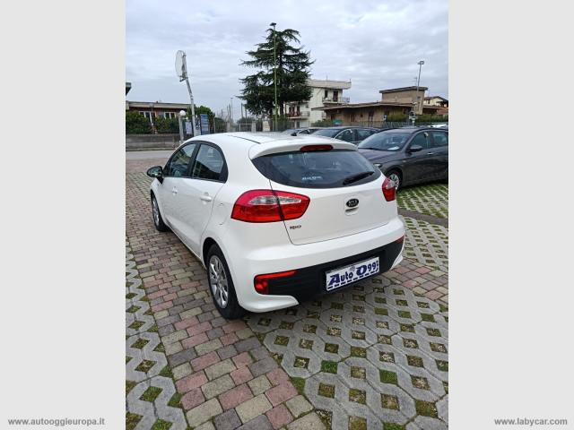 Auto - Kia rio 1.2 cvvt 5p. active