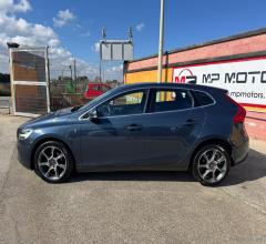 Auto - Volvo v40 ocean race d2 2.0 120cv