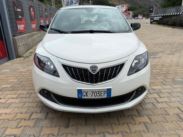 Auto - Lancia ypsilon 1.2 69 cv 5p. gpl ecochic gold