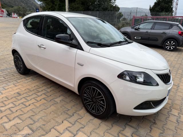 Auto - Lancia ypsilon 1.2 69 cv 5p. gpl ecochic gold