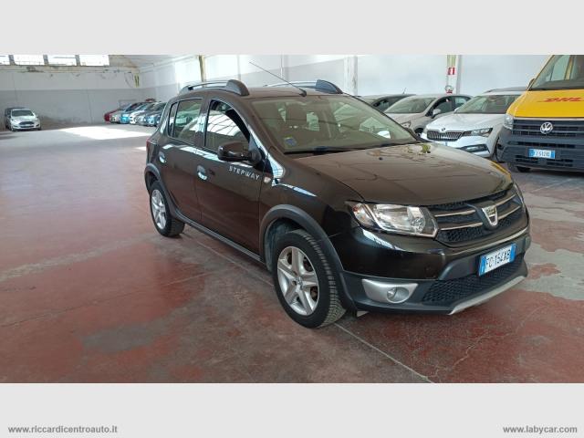 Auto - Dacia sandero stepw.0.9 tce t-gpl 90 s&s prest - no garanzia