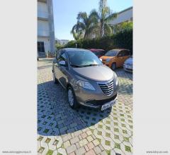 Auto - Lancia ypsilon 1.2 69 cv 5p. gold