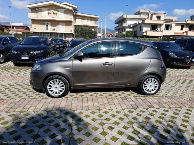 Auto - Lancia ypsilon 1.2 69 cv 5p. gold