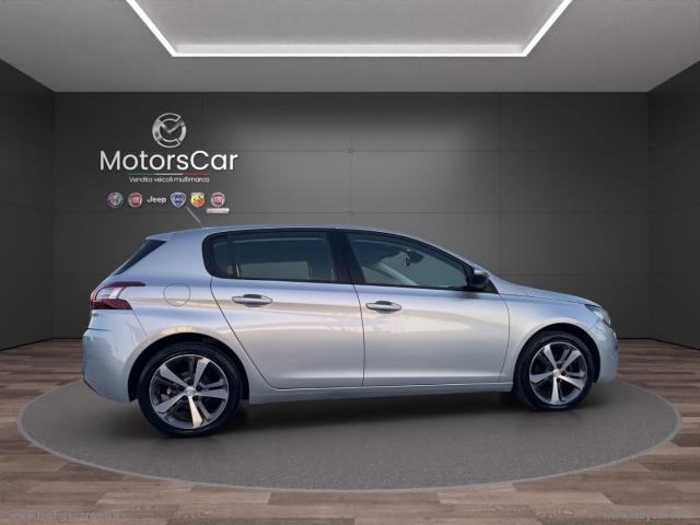 Auto - Peugeot 308 1.6 e-hdi 115 cv s&s allure