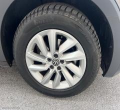 Auto - Volkswagen t-cross 1.0 tsi life