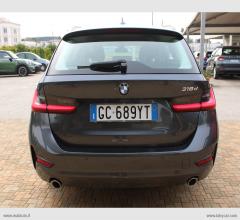 Auto - Bmw 318d touring business advantage aut.