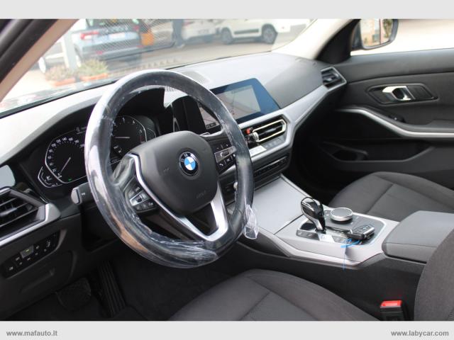 Auto - Bmw 318d touring business advantage aut.