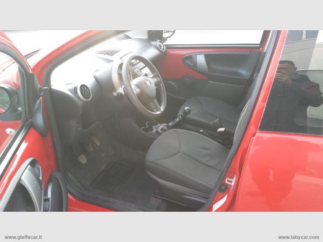 Auto - Toyota aygo 1.0 12v vvt-i 5p. active connect