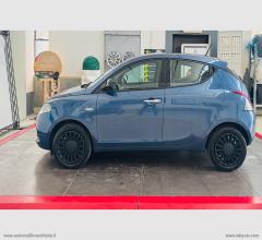 Auto - Lancia ypsilon 1.0 firefly 5ps&s hyb. eco silv.