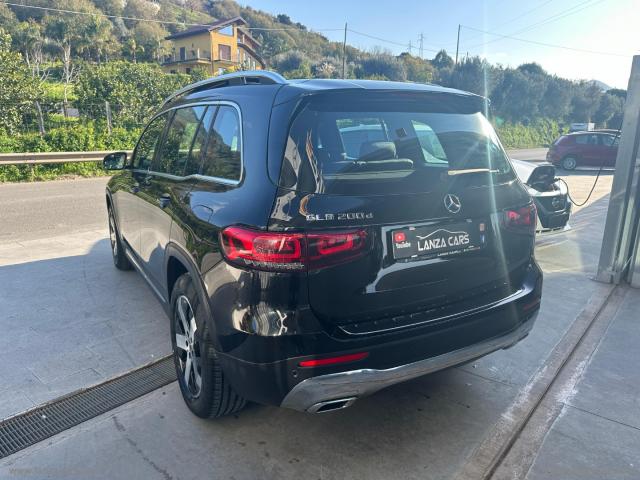 Auto - Mercedes-benz glb 200 d automatic sport