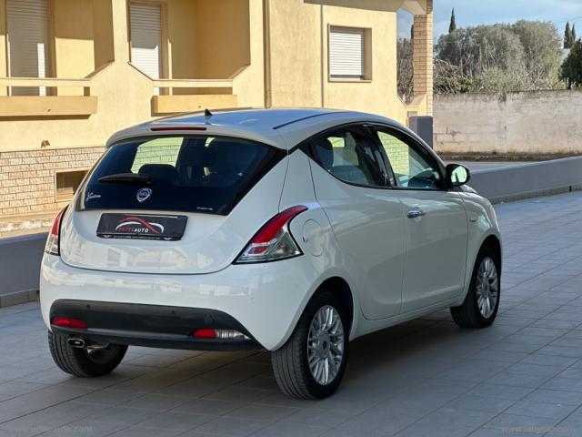 Auto - Lancia ypsilon 1.2 69 cv 5p. s&s gold