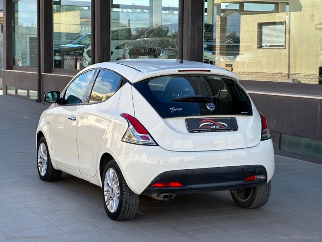 Auto - Lancia ypsilon 1.2 69 cv 5p. s&s gold