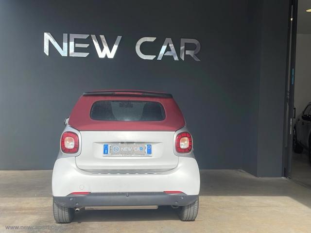 Auto - Smart fortwo 90 0.9 t twinamic cabrio prime