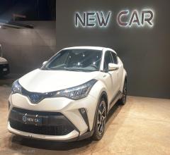 Auto - Toyota c-hr 2.0 hybrid e-cvt morebusiness