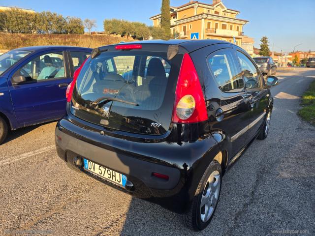 Auto - Peugeot 107 1.0 68 cv 5p. sweet years