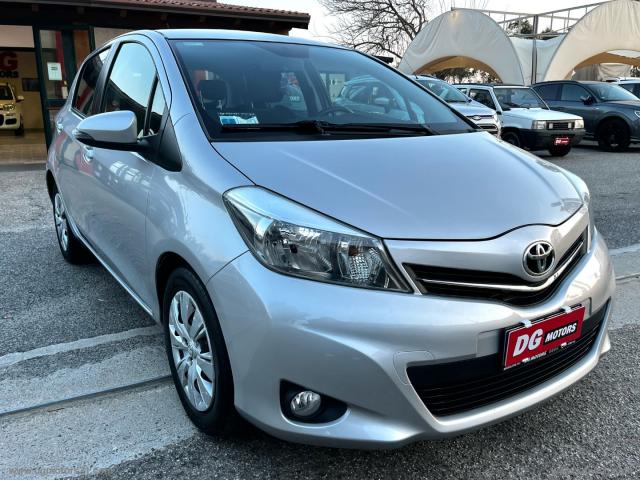 Auto - Toyota yaris 1.4 d-4d 5p. active