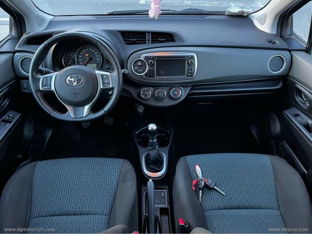 Auto - Toyota yaris 1.4 d-4d 5p. active