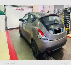 Auto - Lancia ypsilon 1.0 firefly 5p.s&s hybrid silver