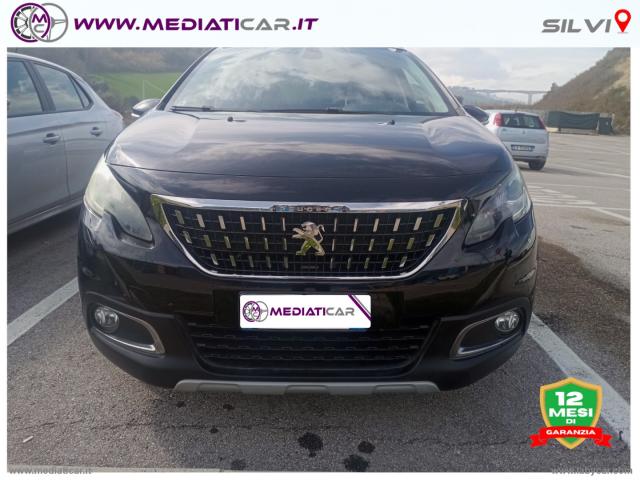 Auto - Peugeot 2008 bluehdi 100 black matt