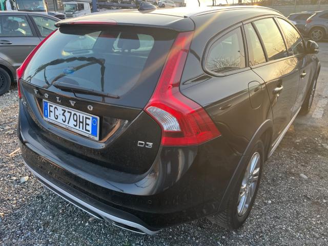 Auto - Volvo v60 cross country d3 geartronic business