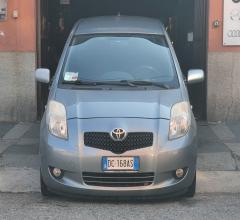 Auto - Toyota yaris 1.3 5p. sol