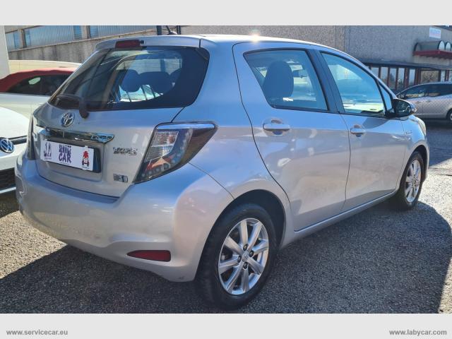 Auto - Toyota yaris 1.5 hybrid 5p. active