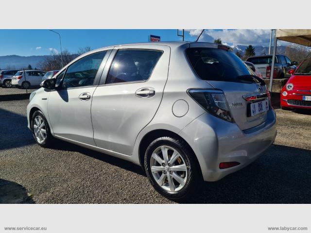 Auto - Toyota yaris 1.5 hybrid 5p. active