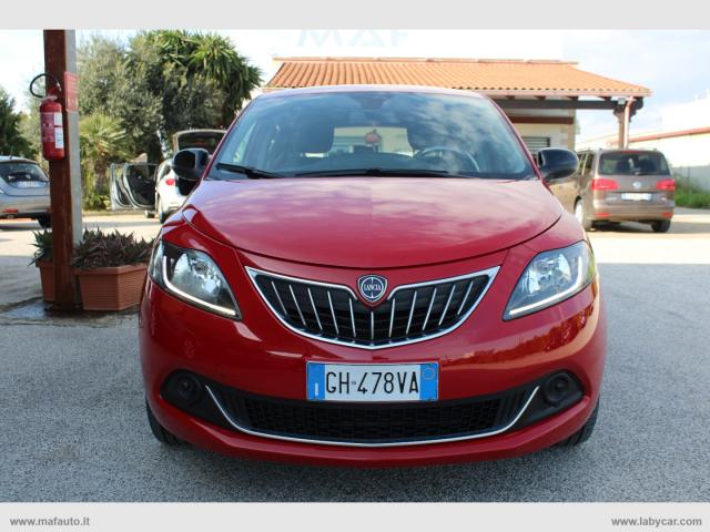 Auto - Lancia ypsilon 1.0 firefly 5ps&s hyb. eco silv. 24.500 km