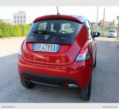 Auto - Lancia ypsilon 1.0 firefly 5ps&s hyb. eco silv. 24.500 km