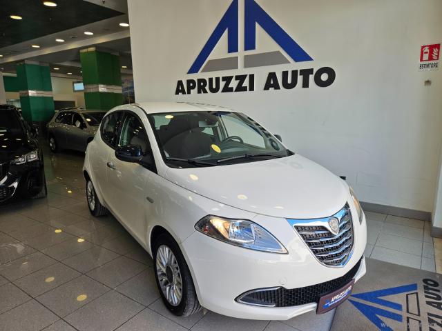 Auto - Lancia ypsilon 1.3 mjt 95 cv 5p. s&s elefantino