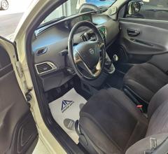 Auto - Lancia ypsilon 1.3 mjt 95 cv 5p. s&s elefantino