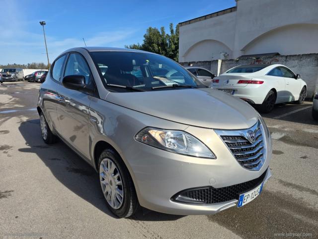 Auto - Lancia ypsilon 1.2 69 cv 5p. silver