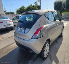 Auto - Lancia ypsilon 1.2 69 cv 5p. silver