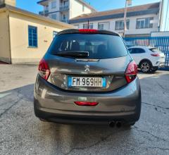 Auto - Peugeot 208 bluehdi 120 s&s 5p. gt line