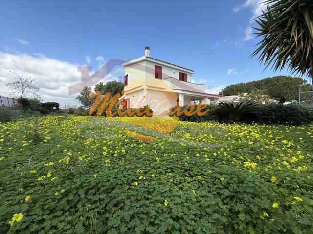 Appartamenti in Vendita - Villa in vendita a siracusa arenella