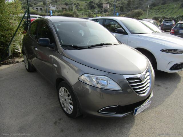 Auto - Lancia ypsilon 1.2 69 cv 5p. silver