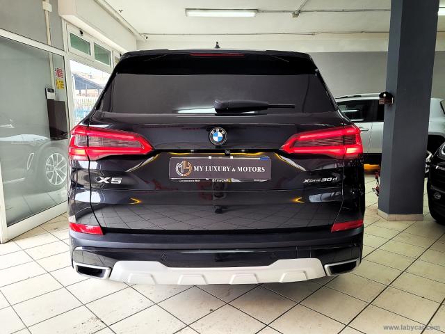 Auto - Bmw x5 xdrive30d xline