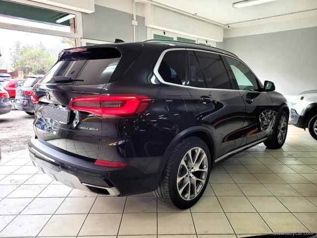 Auto - Bmw x5 xdrive30d xline