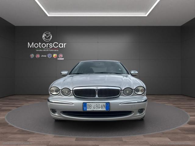 Auto - Jaguar x-type 2.2d classic