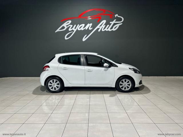 Peugeot 208 puretech 82 5p. allure