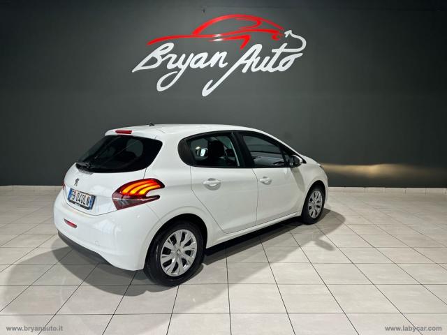 Auto - Peugeot 208 puretech 82 5p. allure