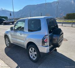 Auto - Mitsubishi pajero 3.2 di-d 16v 3p. inform